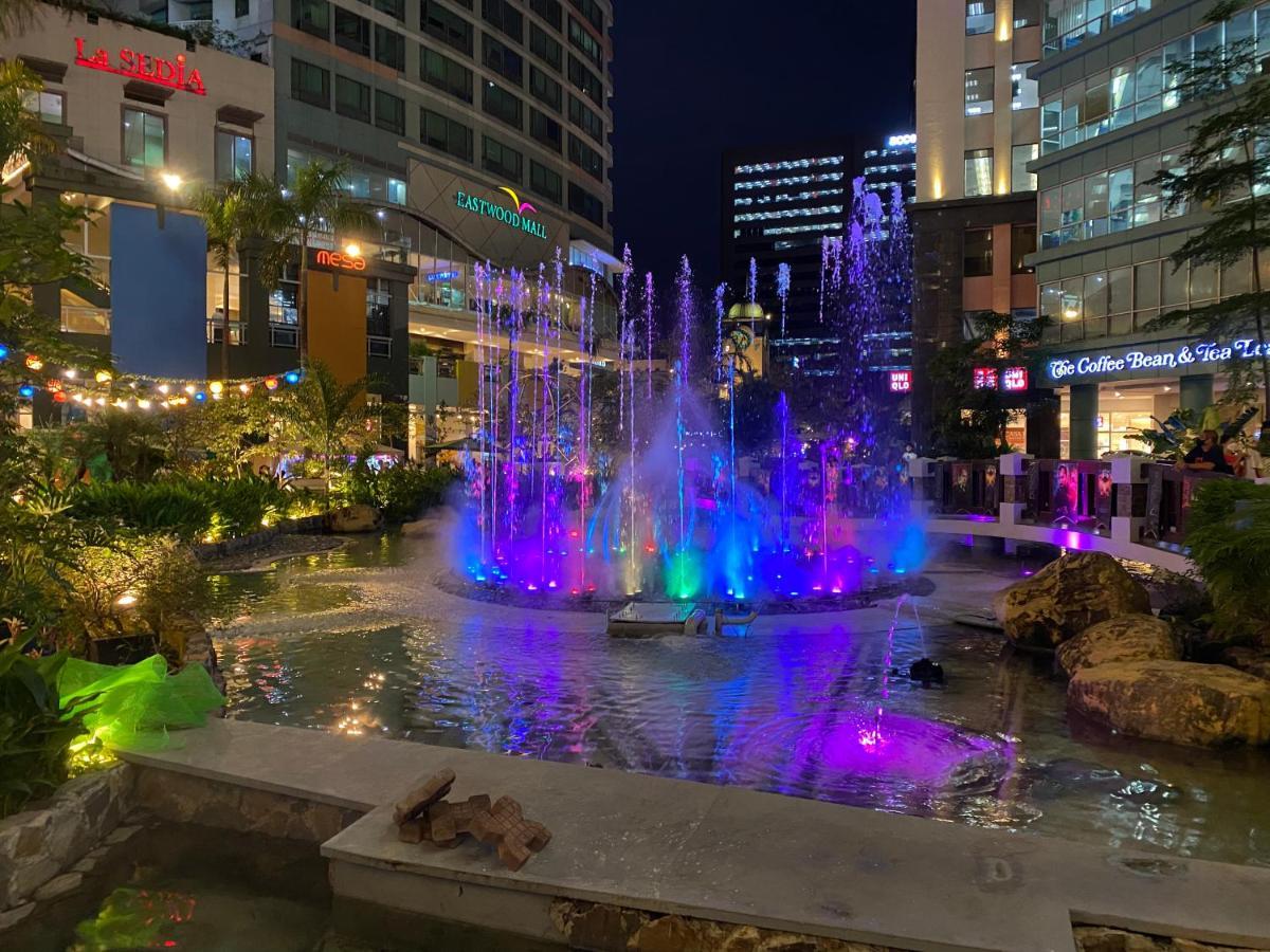 Classy 2Br Suite At Eastwood City With Pool And City Skyline View マニラ市 エクステリア 写真