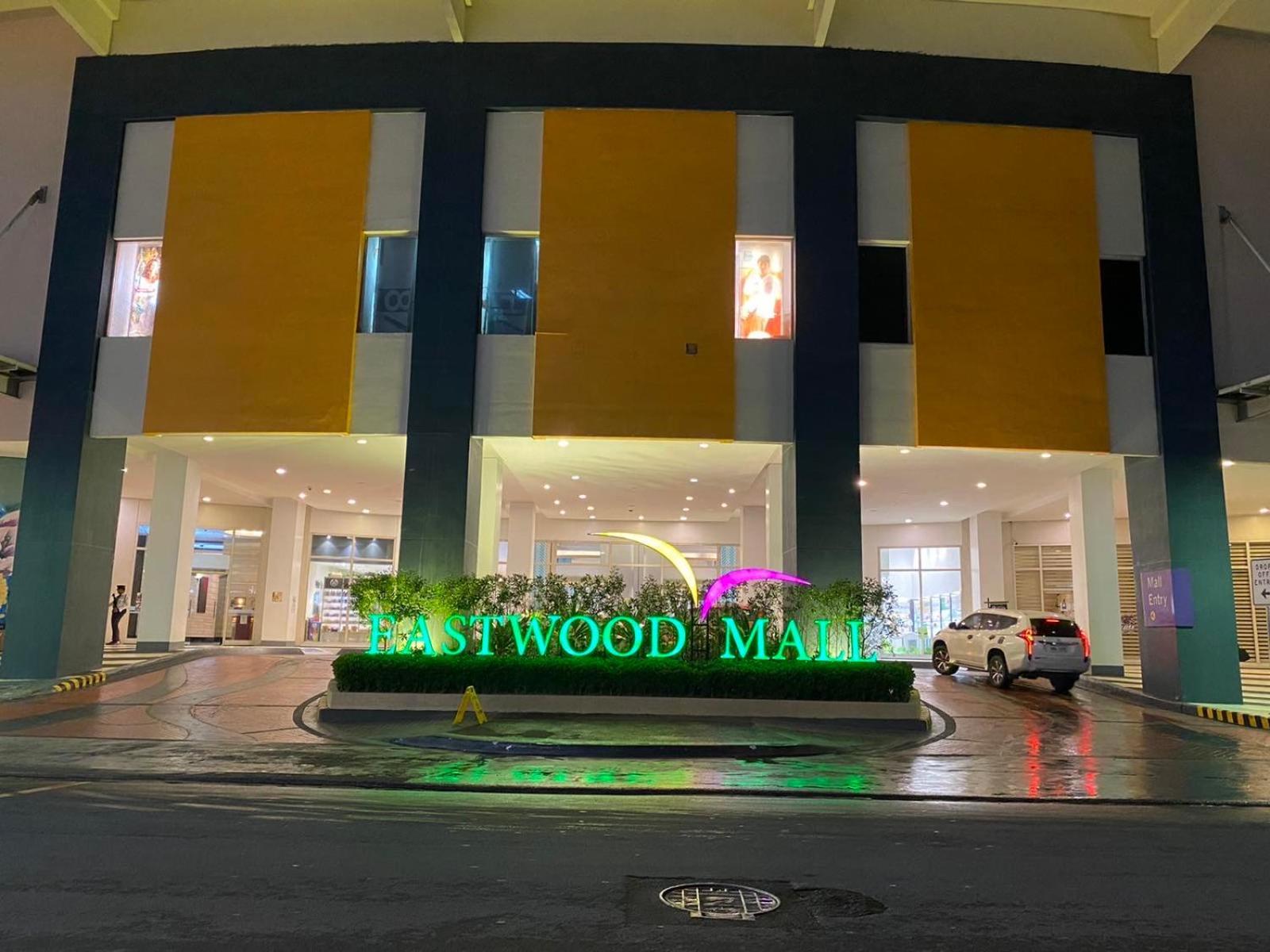 Classy 2Br Suite At Eastwood City With Pool And City Skyline View マニラ市 エクステリア 写真